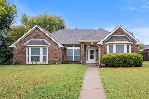 4241 Briar Hill Dr, Grand Prairie, TX, 75052-4205 | Card Image