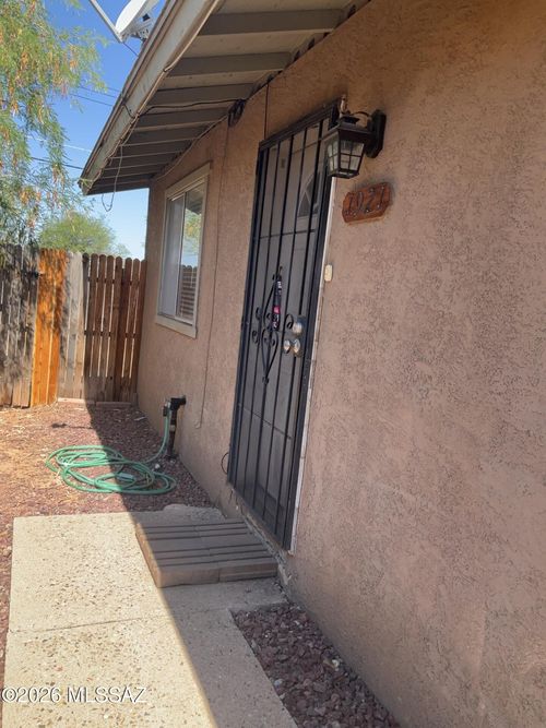 1921 N Madelyn Avenue, Tucson, AZ, 85712 | Card Image