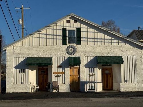 175 S Main St, Whitley City, KY, 42653-6043 | Card Image