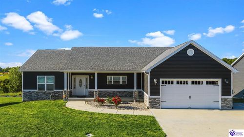 132 Carriage Hills Ln, Elizabethtown, KY, 42701-4414 | Card Image