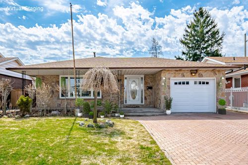 39 Darlington Dr, Hamilton, ON, L9C2L8 | Card Image