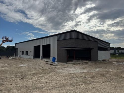 2133 E Kansas City Rd, Olathe, KS, 66061-7050 | Card Image