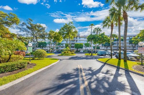 apt-208-3850 Oaks Clubhouse Dr, Pompano Beach, FL, 33069-3657 | Card Image