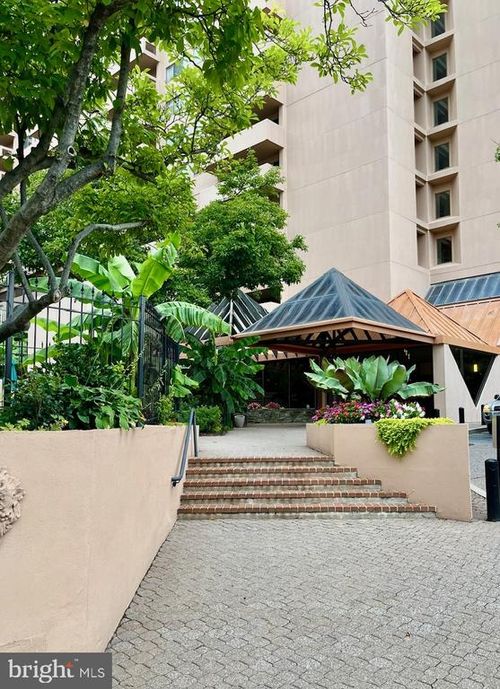 apt-1711-1301 N Courthouse Rd, ARLINGTON, VA, 22201-2538 | Card Image