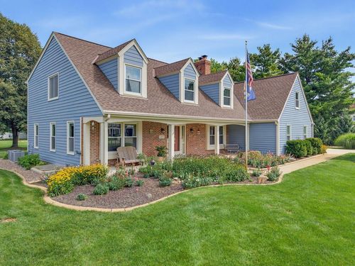 149 Hickory Drive, Delafield, WI, 53018 | Card Image