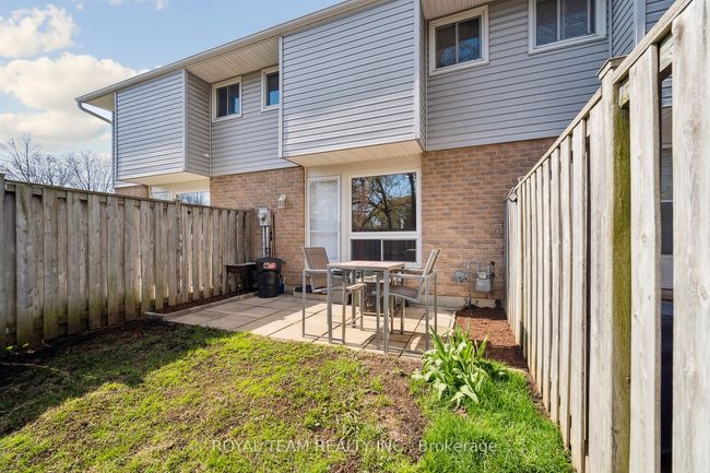 41 - 205 Carlyle Dr, Condo with 3 bedrooms, 3 bathrooms and 2 parking in London ON | Image 36