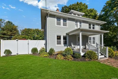 18955 Main Road, House other with 3 bedrooms, 2 bathrooms and null parking in Mattituck NY | Image 2