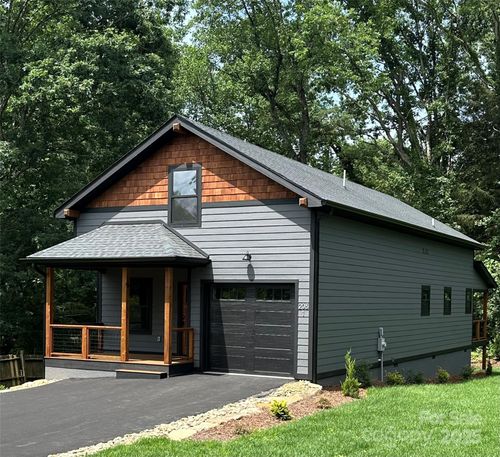 203 1 S Oconeechee Avenue, Black Mountain, NC, 28711 | Card Image