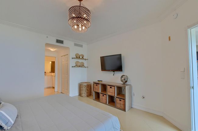603 - 804 E Windward 603 Way, Condo with 2 bedrooms, 2 bathrooms and null parking in Lantana FL | Image 15