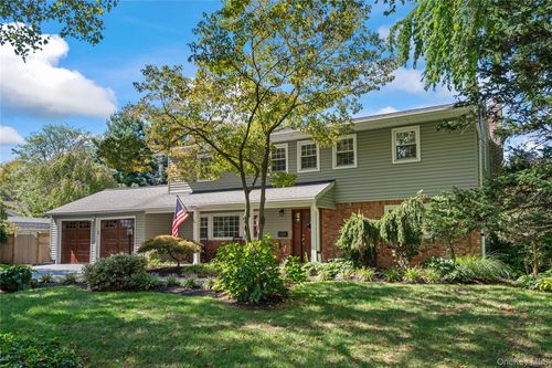 6 Blue Grass Ct, Huntington, NY, 11743-2512 | Card Image