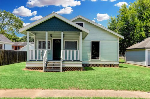523 E Mulberry St, Angleton, TX, 77515-4737 | Card Image