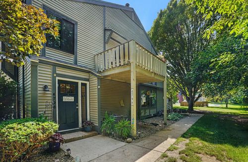 12-4798 Foxfire Trl, Portage, MI, 49024-8141 | Card Image