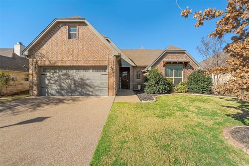 2209 Dominic Ct, Waco, TX, 76712-2104 | Card Image
