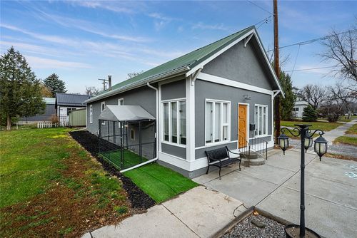 219 N 4th St, Columbus, MT, 59019-7271 | Card Image