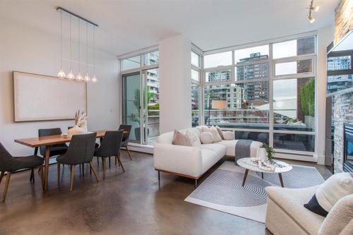 tha-1199 Marinaside Cres, Vancouver, BC, V6Z2Y2 | Card Image