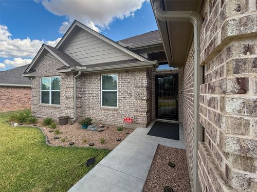 219 Quail Run, Aubrey, TX, 76227-4804 | Card Image