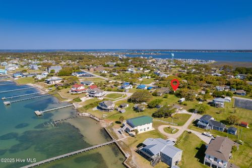 1072 Island Rd, Harkers Island, NC, 28531-9653 | Card Image