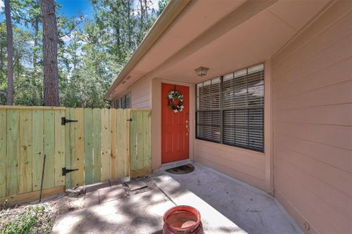 62 S Cobble Hill Circle, The Woodlands, TX, 77381 | Card Image