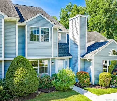 16 Evergreen Way, Pawling, NY, 12564-1328 | Card Image
