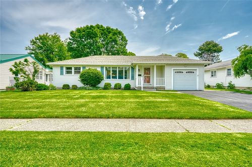 26 Catalina Dr, Irondequoit, NY, 14622-3124 | Card Image