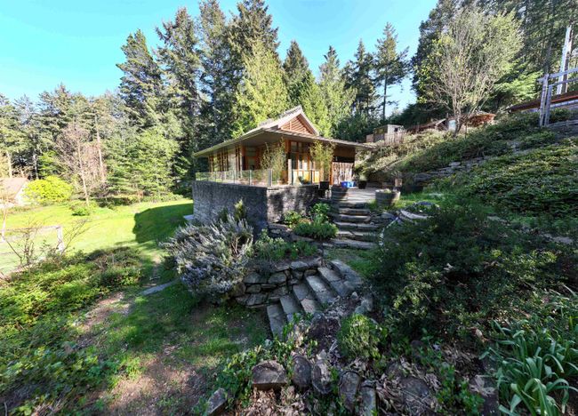 276 Porter Road, House other with 1 bedrooms, 2 bathrooms and null parking in Mayne Island BC | Image 4