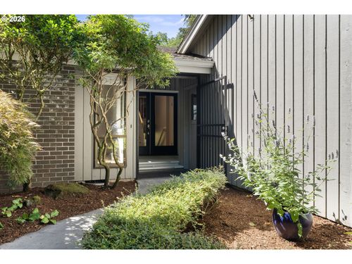116 Touchstone Ter, Lake Oswego, OR, 97035-1947 | Card Image