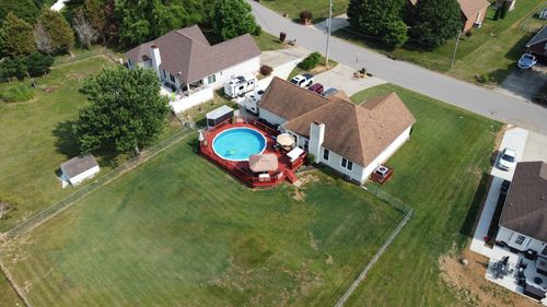 627 Stonewall Ln, Clarksville, TN, 37040-5564 | Card Image