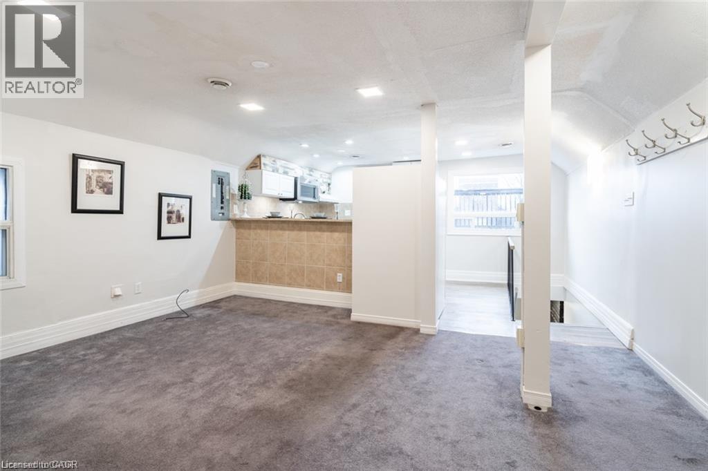 Residential Lease in Hamilton 3