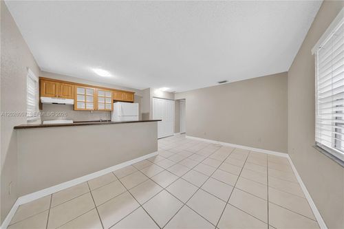 6-9751 Wayne Ave, Palmetto Bay, FL, 33157-5568 | Card Image