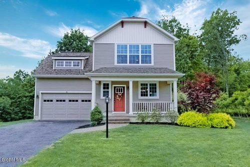 30 Revere Run, Mechanicville, NY, 12118-3432 | Card Image