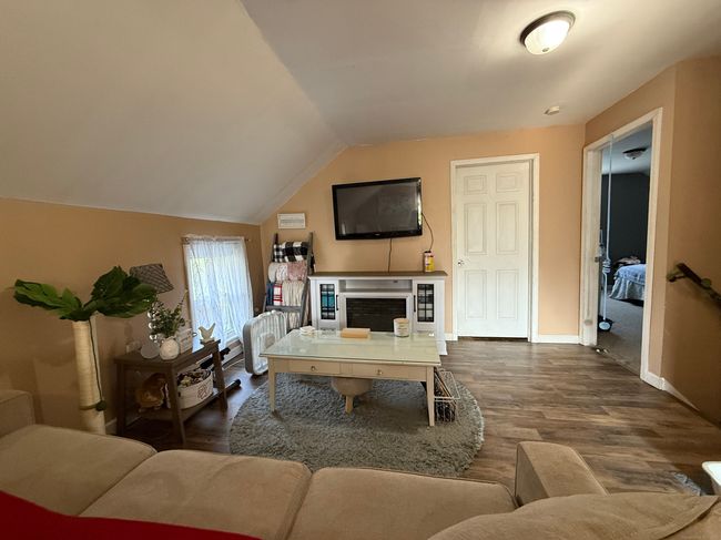199 Mechanic St, Home with 5 bedrooms, 2 bathrooms and 4 parking in Killingly CT | Image 15