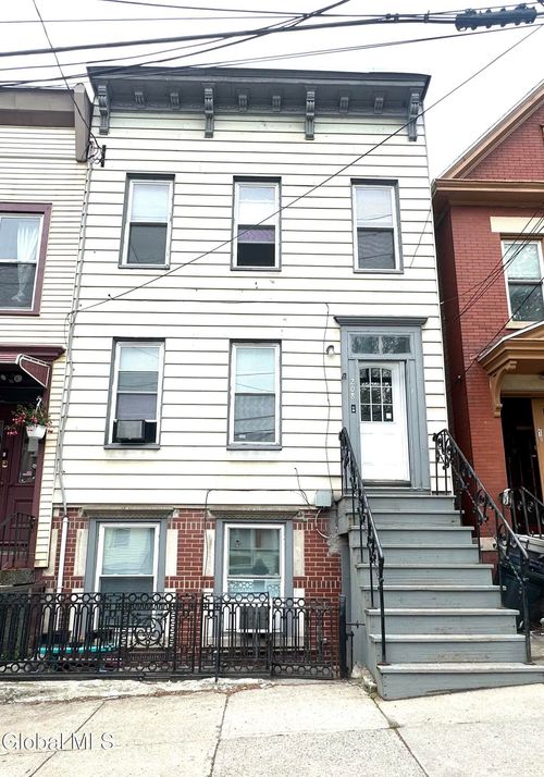 208 Myrtle Ave, Albany, NY, 12202-1589 | Card Image