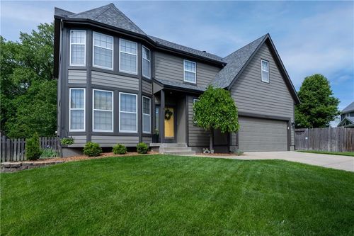 11247 W 116th Ter, Overland Park, KS, 66210-3469 | Card Image