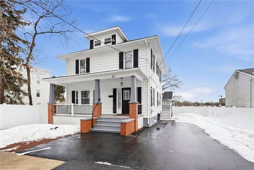 37 West St, West Warwick, RI, 02893-5929 | Card Image
