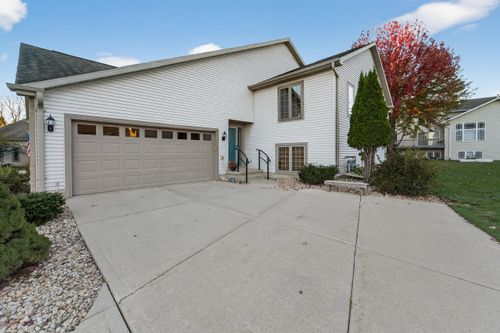 1020 Kettle Ct, Verona, WI, 53593-2123 | Card Image