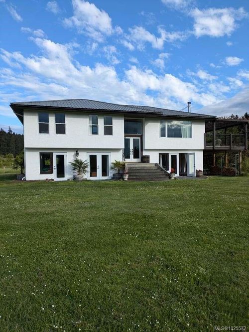 300 Wood Dale Dr, Mayne Island, BC, V0N2J2 | Card Image