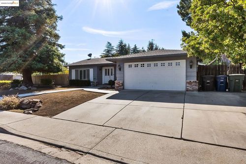 4358 Heights Ave, Pittsburg, CA, 94565-6023 | Card Image