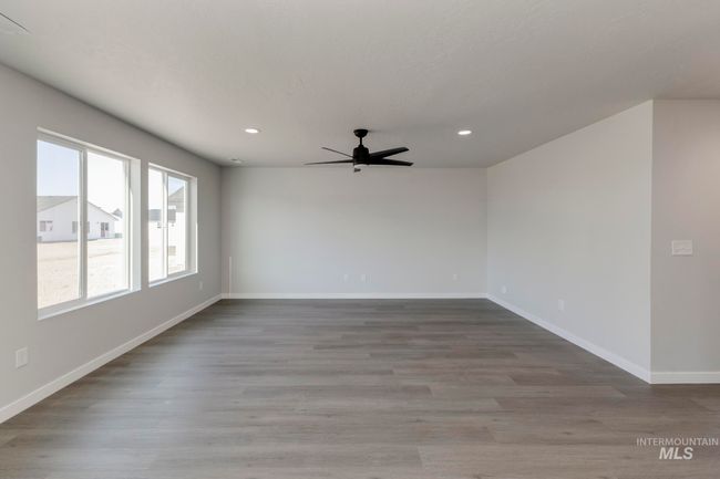5289 E Grizzly St, House other with 4 bedrooms, 3 bathrooms and 3 parking in Nampa ID | Image 10