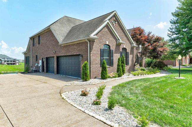 2122 Lakes Edge Dr, House other with 5 bedrooms, 6 bathrooms and null parking in Newburgh IN | Image 34