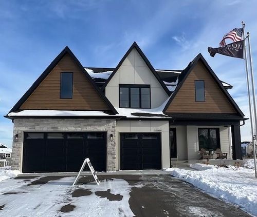 11068 Kingsview Ln N, Maple Grove, MN, 55369-7536 | Card Image