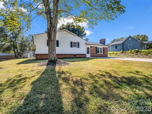 183 Caldwell St, Forest City, NC, 28043-3853 | Card Image