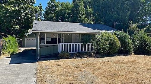 622 Pine St, Rogue River, OR, 97537-5507 | Card Image