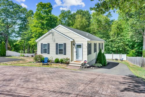 2 Gene St, East Haven, CT, 06513-2709 | Card Image