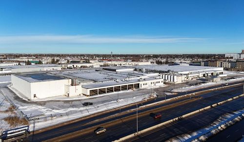 13940 Yellowhead Trail Nw, Edmonton, AB, T5L3C2 | Card Image