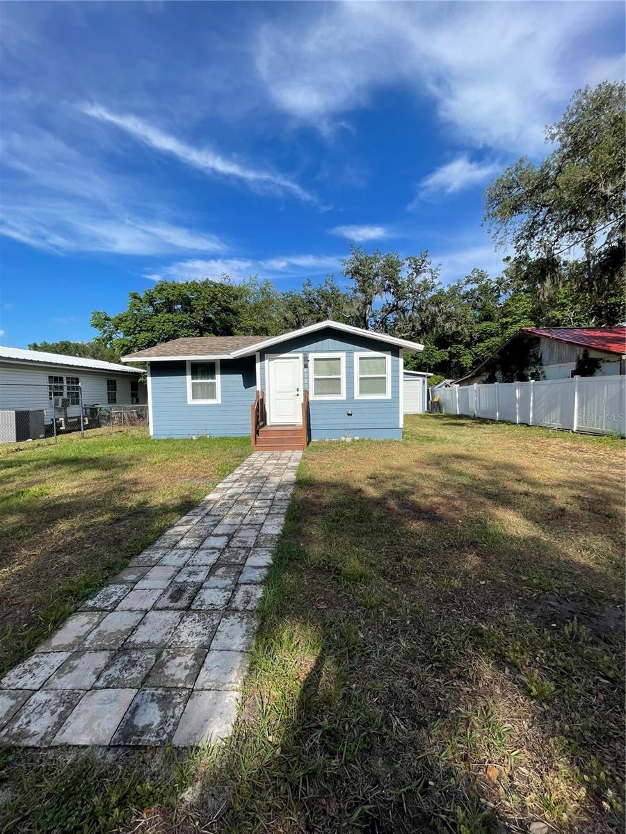 Residential in ZEPHYRHILLS 2