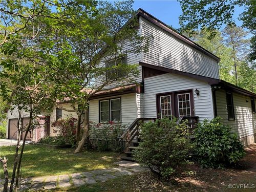 209 Pineview Dr, Hartfield, VA, 23071 | Card Image