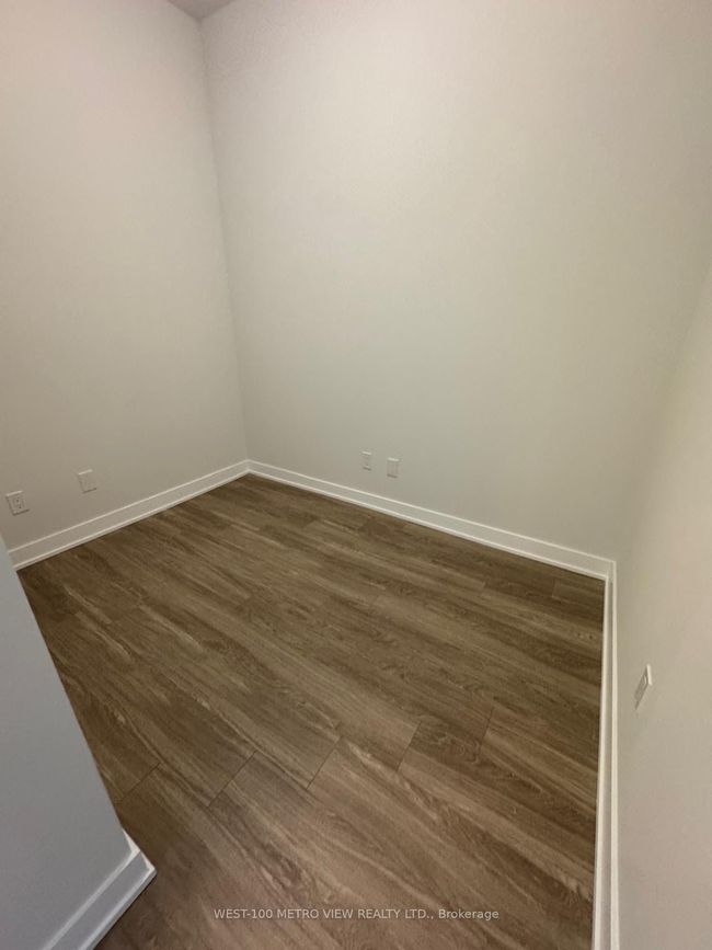 315 - 430 Square 1 Dr, Condo with 2 bedrooms, 1 bathrooms and null parking in Mississauga ON | Image 5