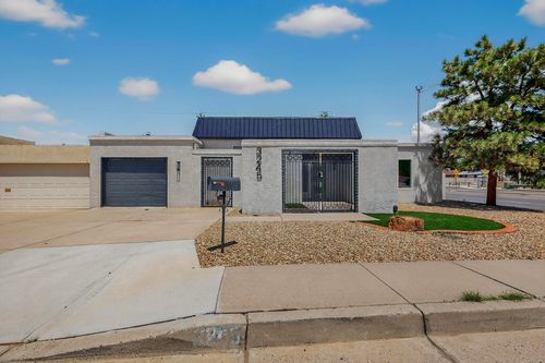 3245 La Ronda Pl Ne, Albuquerque, NM, 87110-2167 | Card Image
