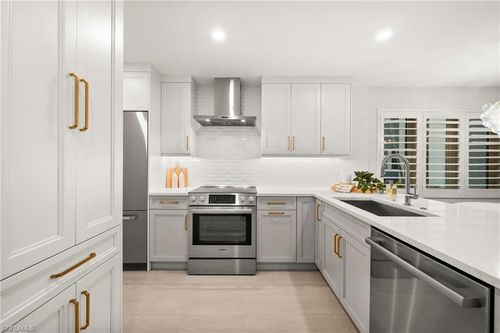 109-1300 Gulf Shore Blvd N, NAPLES, FL, 34102-4938 | Card Image