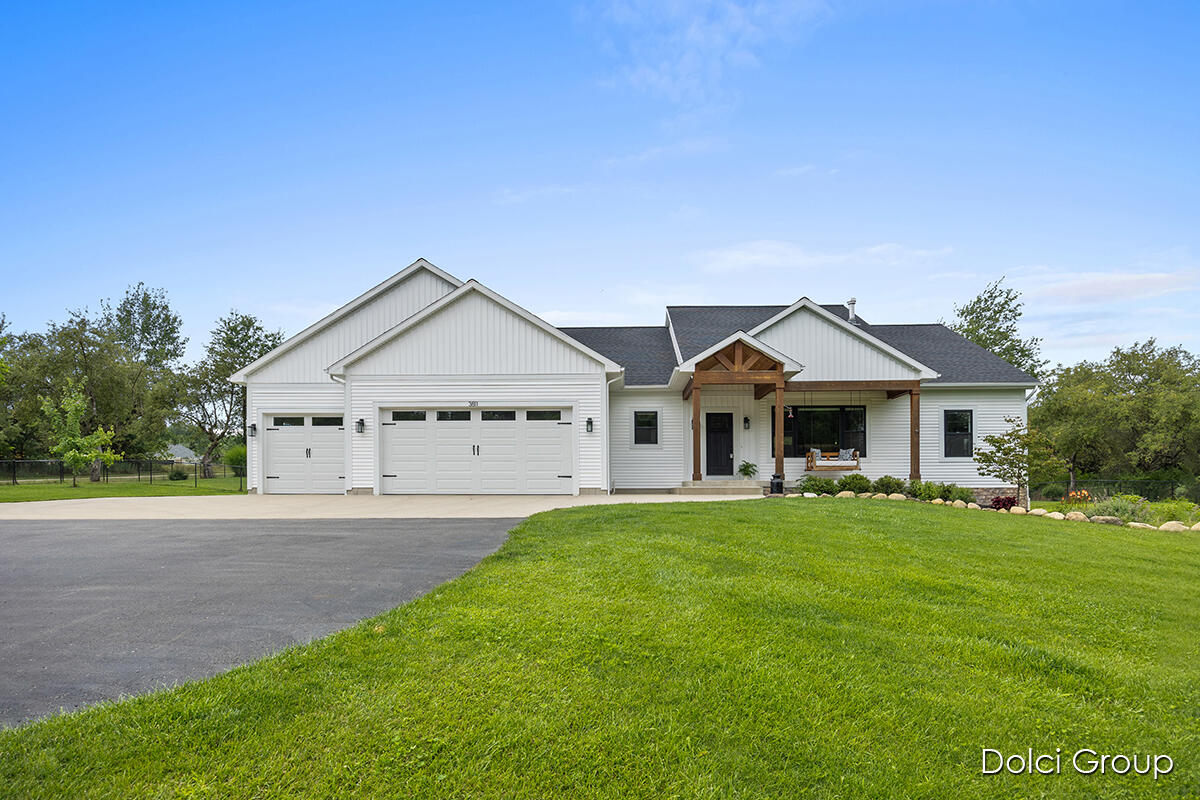 Peach Ridge Ave, Grand Rapids, MI 49544